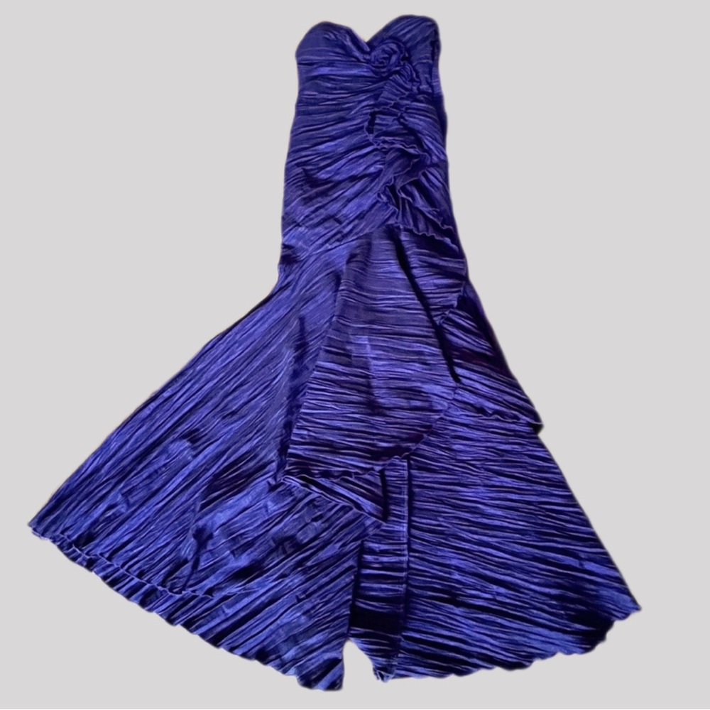 Betsy & Adam Strapless Sweetheart Mermaid Gown Purple Prom Formal Size 8